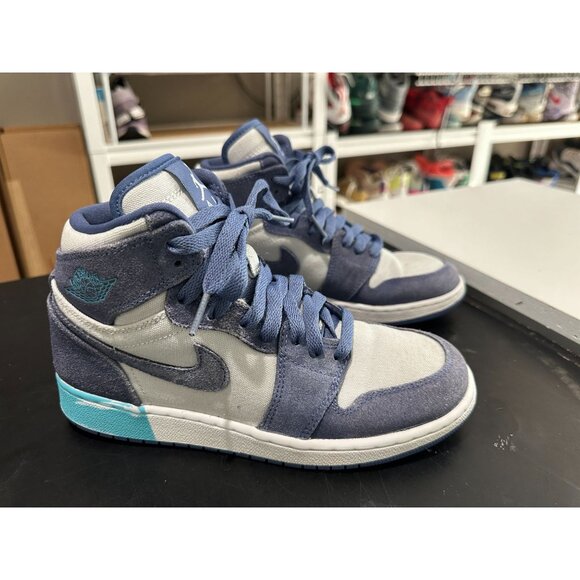 Nike Air Jordan 1 Retro High GG Blue Moon 2017 Size 5y/Women's 6.5 - Picture 1 of 8
